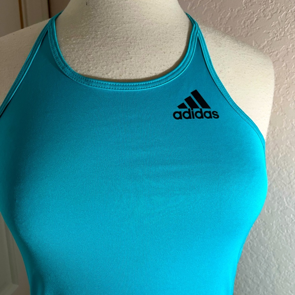 ADIDAS TANK TOP. SIZE SMALL